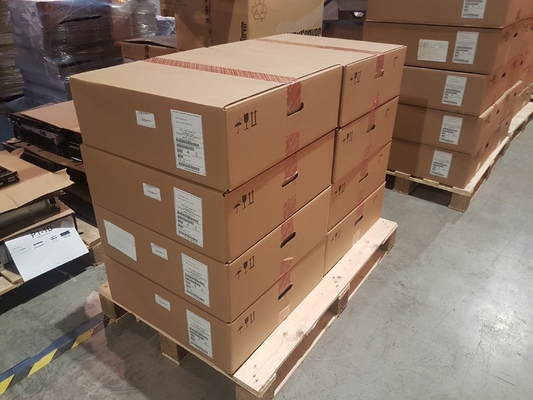 24 aktiver Hafen-Brokat SAN-Schalter BR-G620-24-32 G-R With 24pcs 32GB SFP
