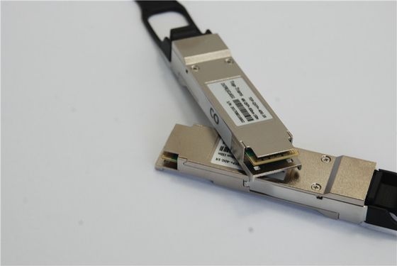 Kompatibler 40GBASE-XSR4 QSFP+Optical Transceiver MPO MTP-12 Mellanox MC2210411-SR4E